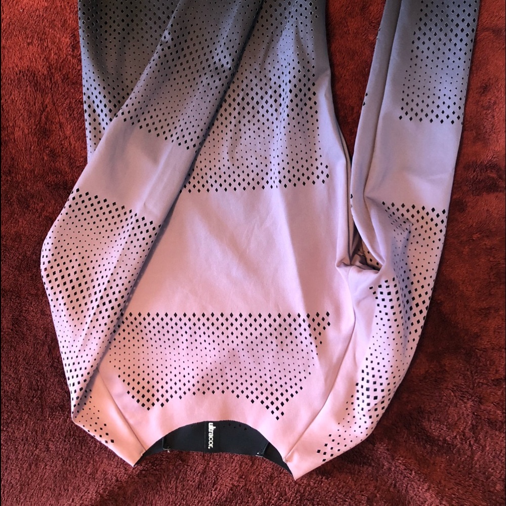 Ultracor pixelated top